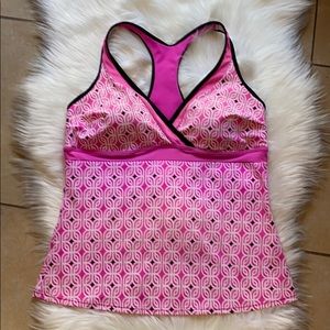 Saint Johns Bay women’s active/swim tops size 14